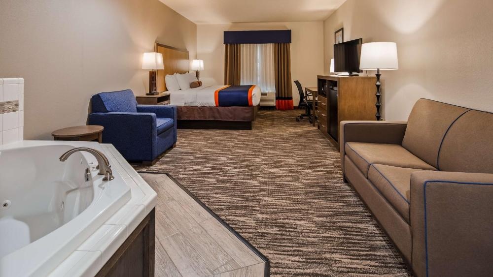 Best Western Plus Ardmore Inn & Suites Image 17