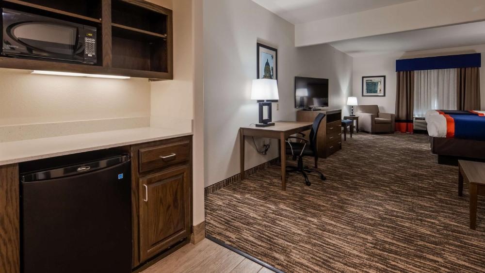 Best Western Plus Ardmore Inn & Suites Image 18