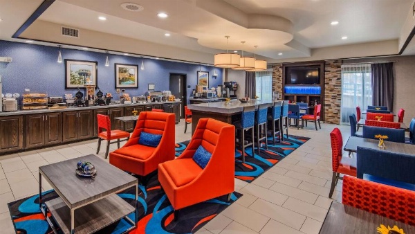 Best Western Plus Ardmore Inn & Suites image 12