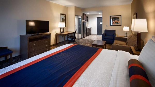Best Western Plus Ardmore Inn & Suites image 5