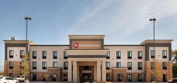Best Western Plus Ardmore Inn & Suites image 7